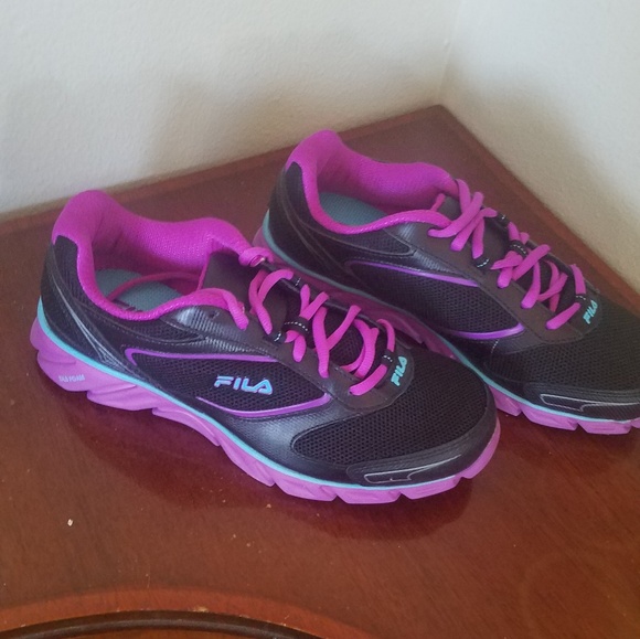Running shoes - Picture 2 of 2
